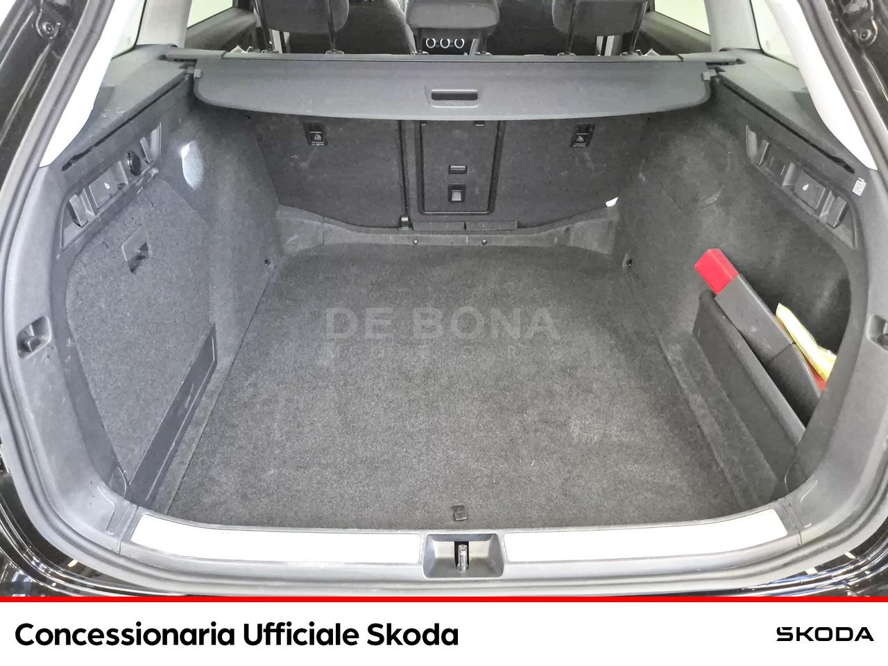 Skoda Superb wagon 2.0 tdi selection 150cv dsg