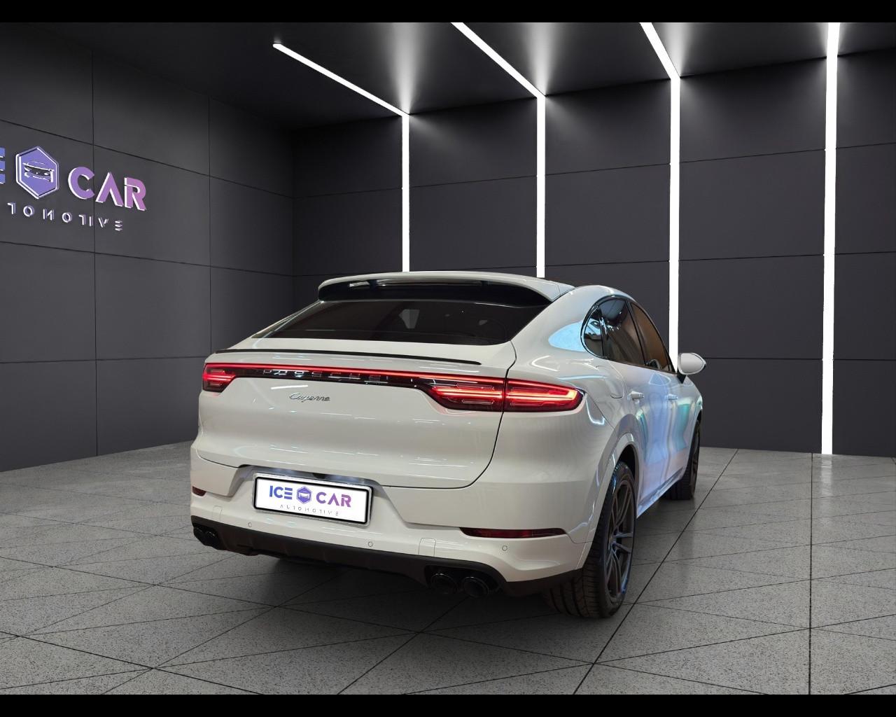 PORSCHE Cayenne Coupé - Cayenne Coupé 3.0 V6