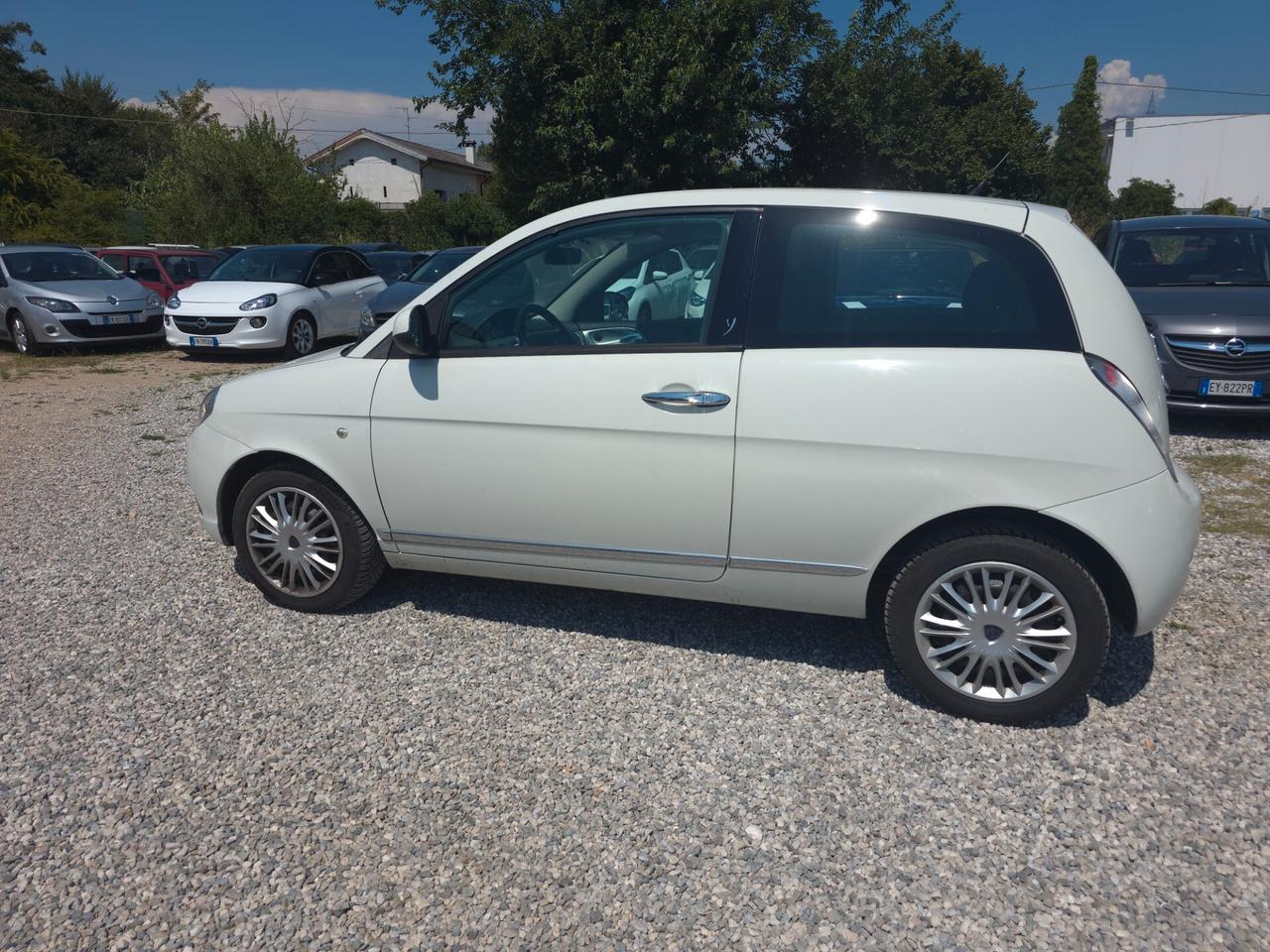 Lancia Ypsilon 1.2 69 CV Diva