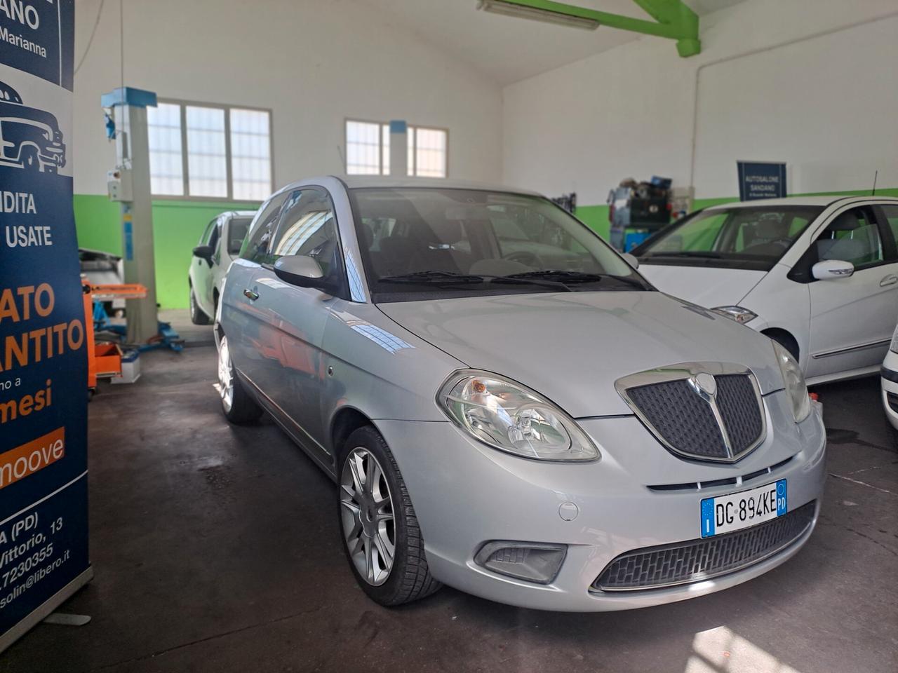 Lancia Ypsilon 1.2 Argento