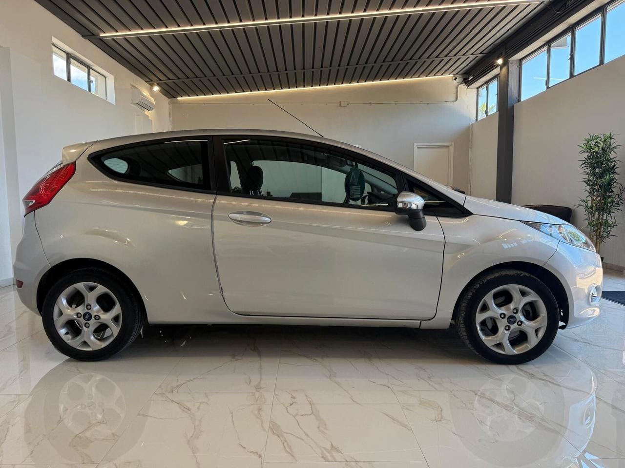 Ford Fiesta 1.4 TDCi 5p. Titanium