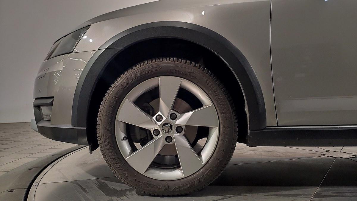 SKODA Octavia 2.0 Tdi Cr 150 Cv 4X4 Dsg Wagon Scout