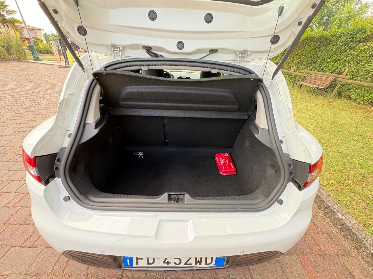 Renault Clio 1.2 75CV Duel