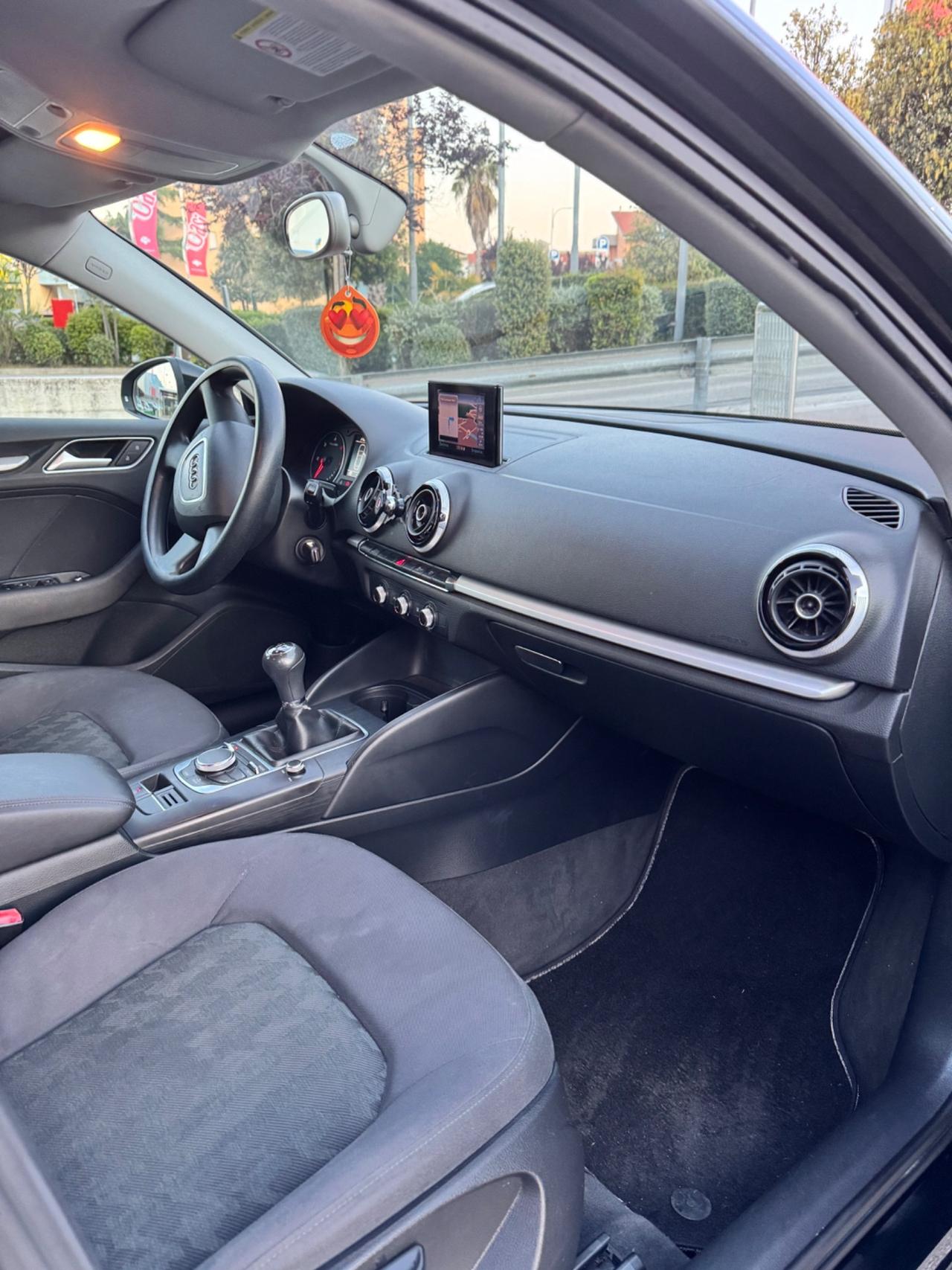 Audi A3 SPB 1.6 TDI Attraction
