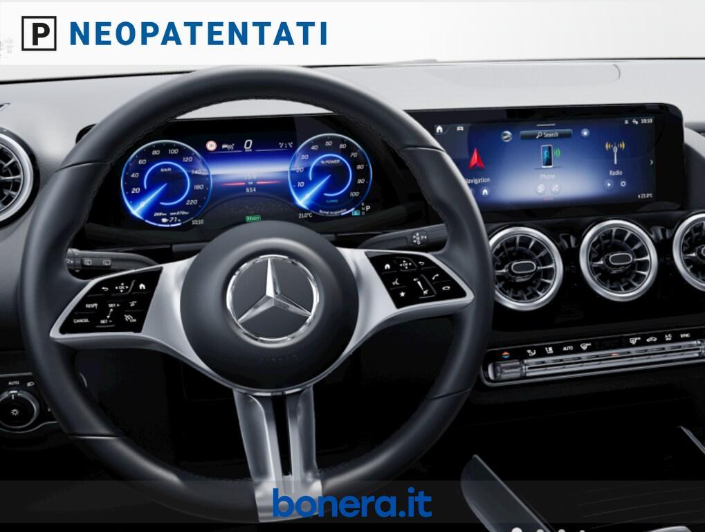 Mercedes EQA 250+ Street Edition