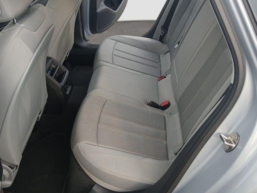 Audi A4 Avant 30 TDI/136 CV S tronic