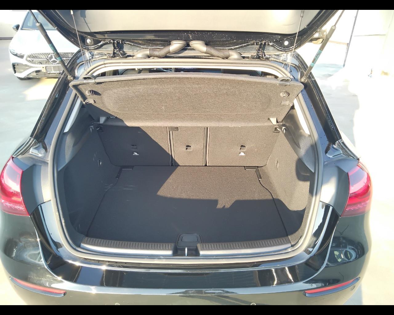 Mercedes-Benz Classe A - W177 2023 - A 180 d Progressive Advanced auto