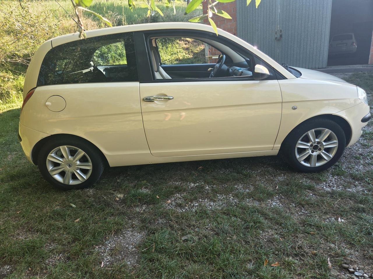 Lancia Ypsilon 1.2 Argento