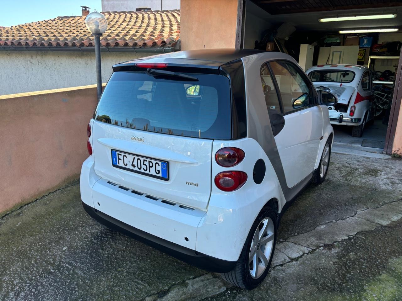 Smart ForTwo 1000 52 kW MHD coupé pure