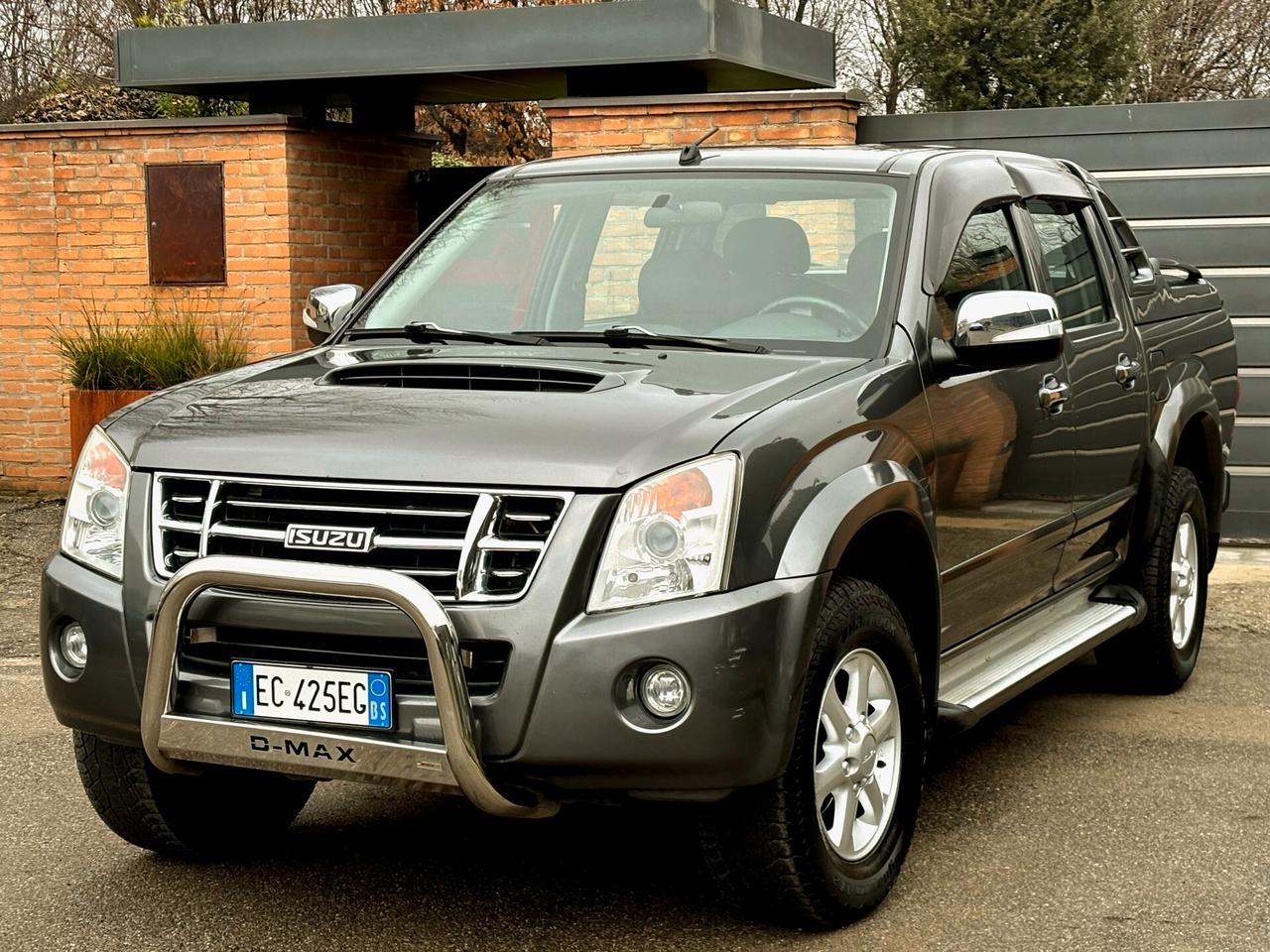 ISUZU D-MAX 3.0D 4x4 aut-D/Cabina-125000km -2010