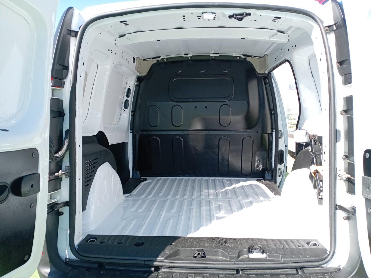 RENAULT KANGOO 1.5 DCI CABINATO 3 POSTI