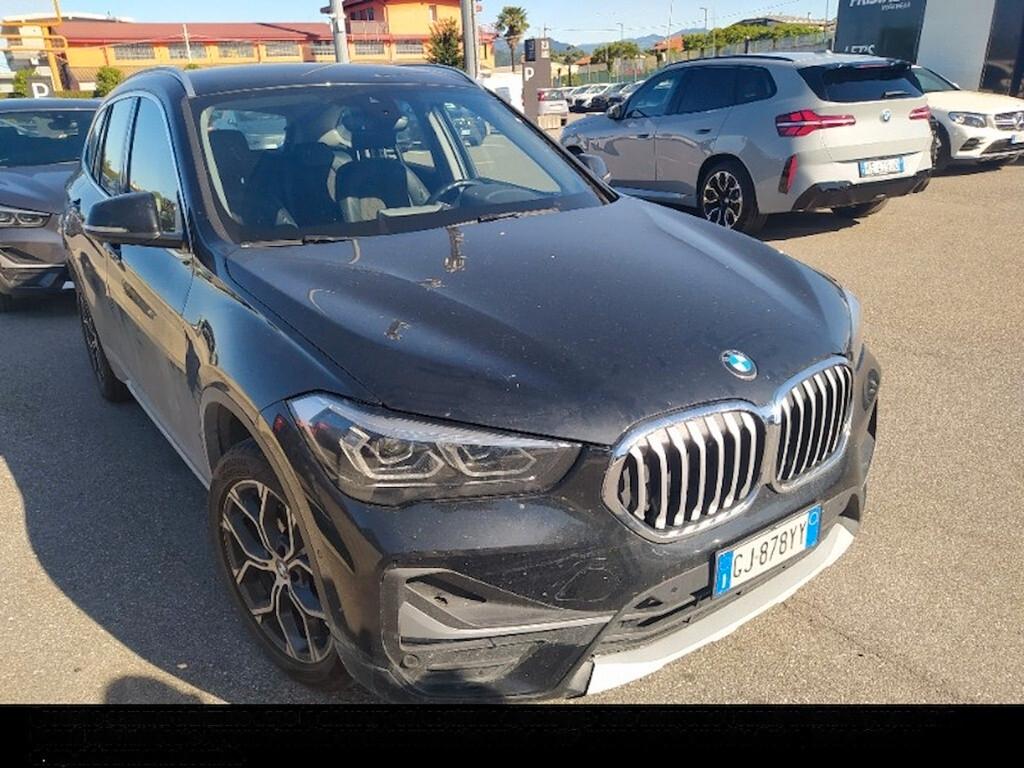BMW X1 16D 115CV STEPTRONIC S-DRIVE XLINE PLUS ( FARI LED - PELLE - AMBIENT LIGHTS - CAR PLAY - CRUISE - NAVI - PARK ASSISTANT - TELECAMERA POST. - CERCHI 18 )