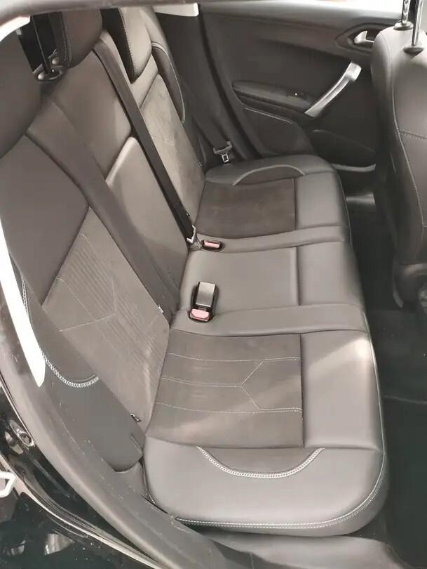 Peugeot 2008 BlueHDi 100 Allure