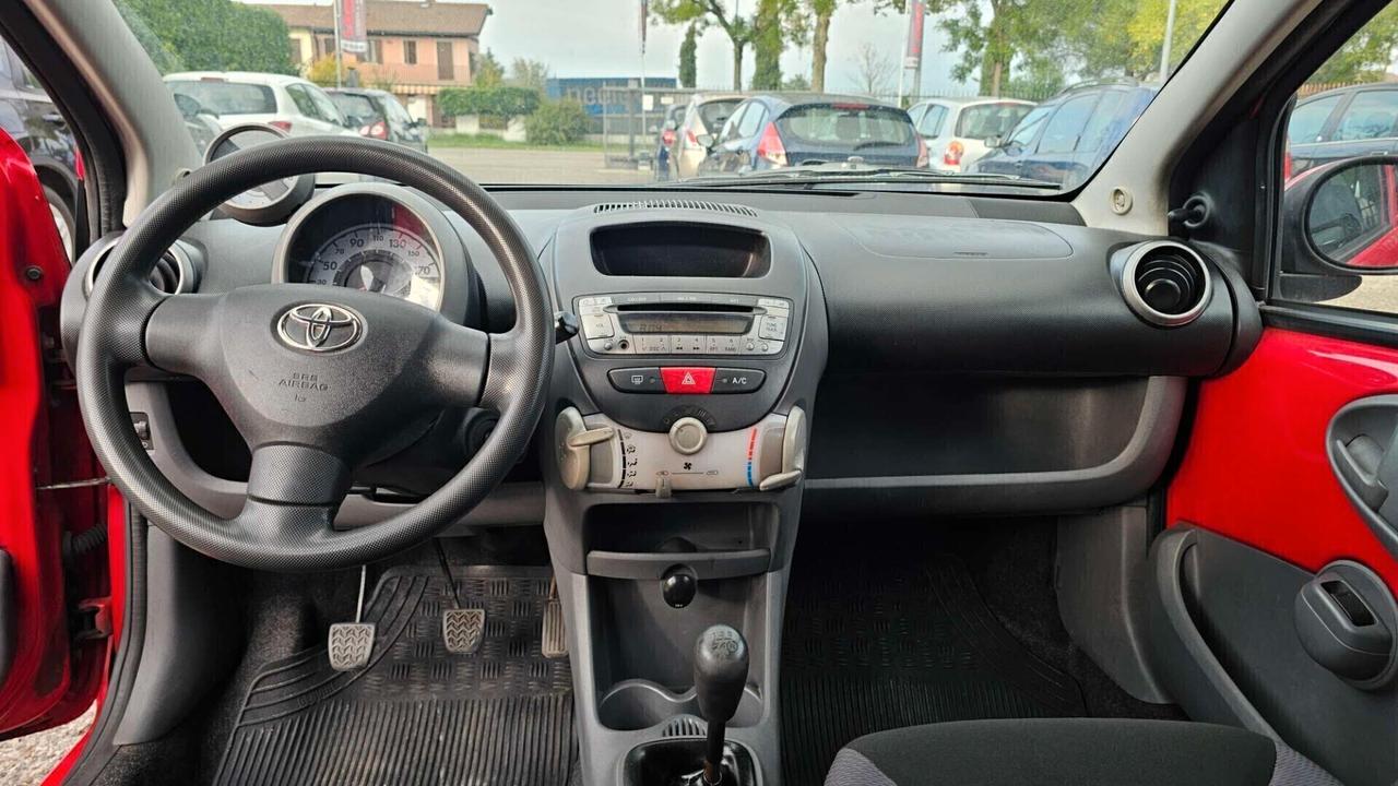 Toyota Aygo 1.0 VVT-i 5 porte Sol Neopatentati
