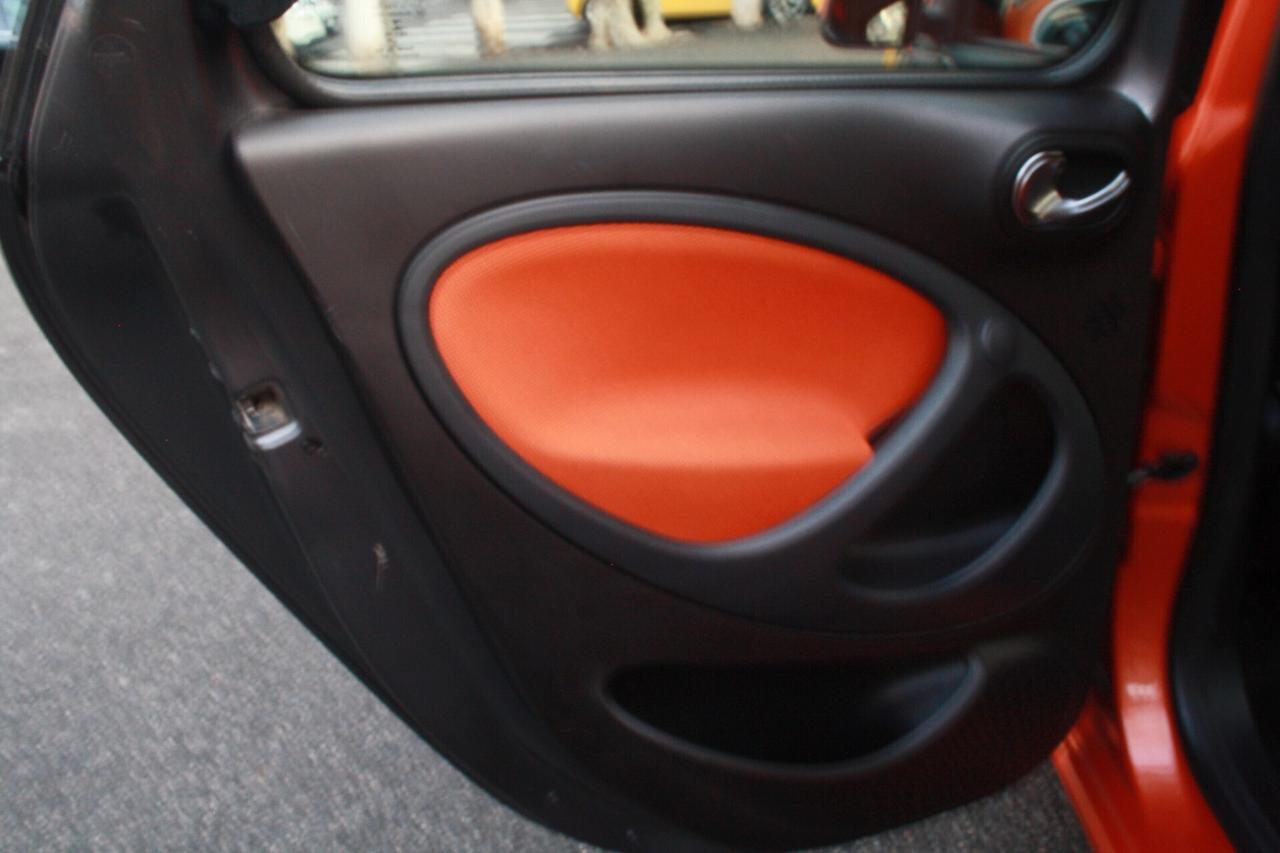 Smart fourFour Urban Sport Edition del 2014