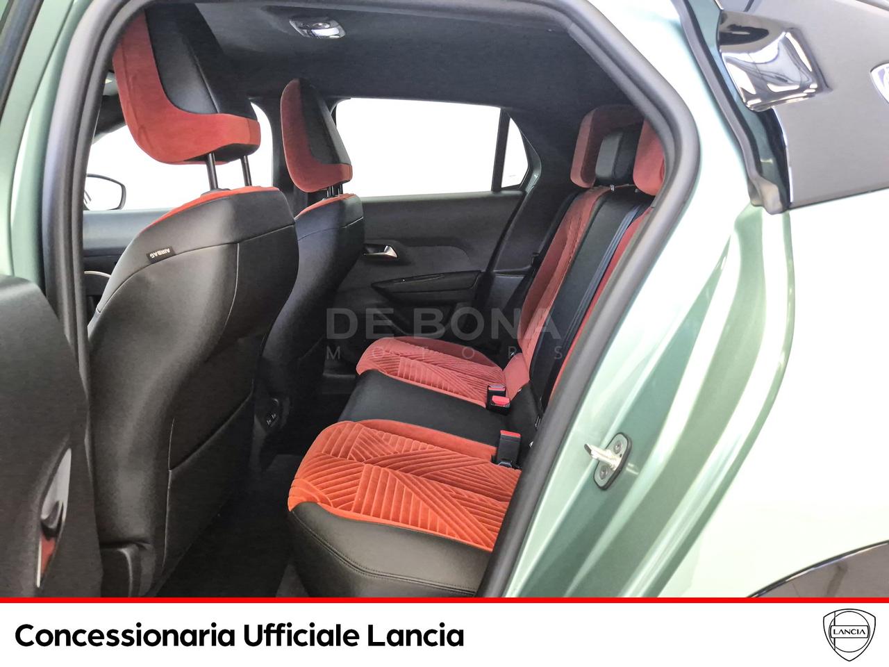 Lancia Ypsilon 1.2 mhev edizione cassina e-dct
