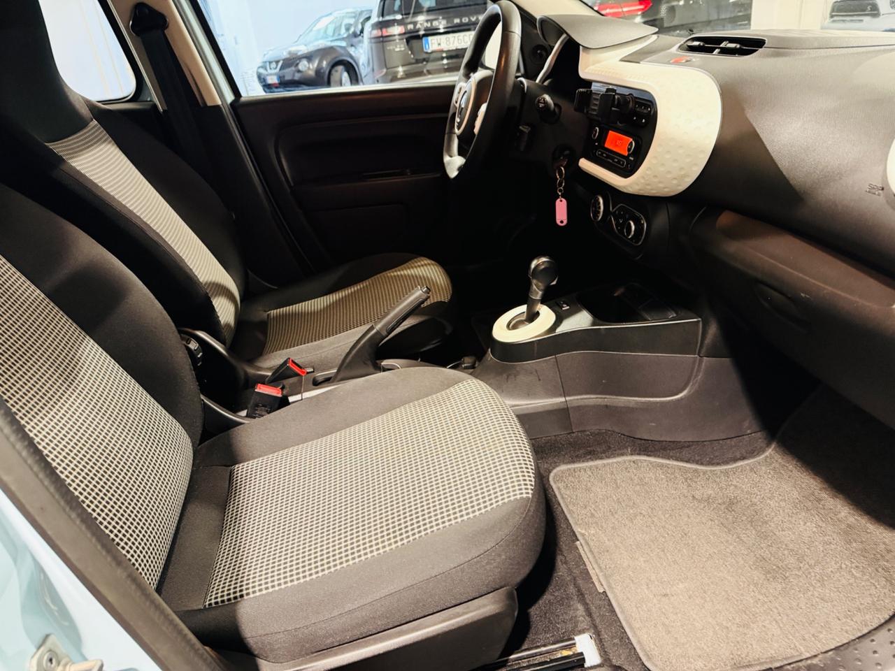 Renault Twingo 22KW TOTAL ELETRIC*200 KM AUTONOMIA*NEOPATENTATI*