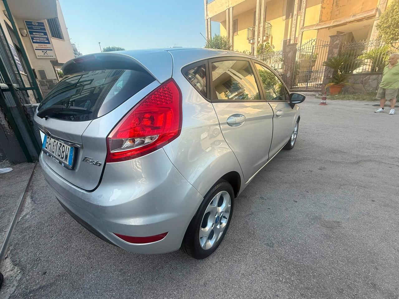 Ford Fiesta 1.4 5 porte Bz.- GPL VALIDITA' FINO AL 2032