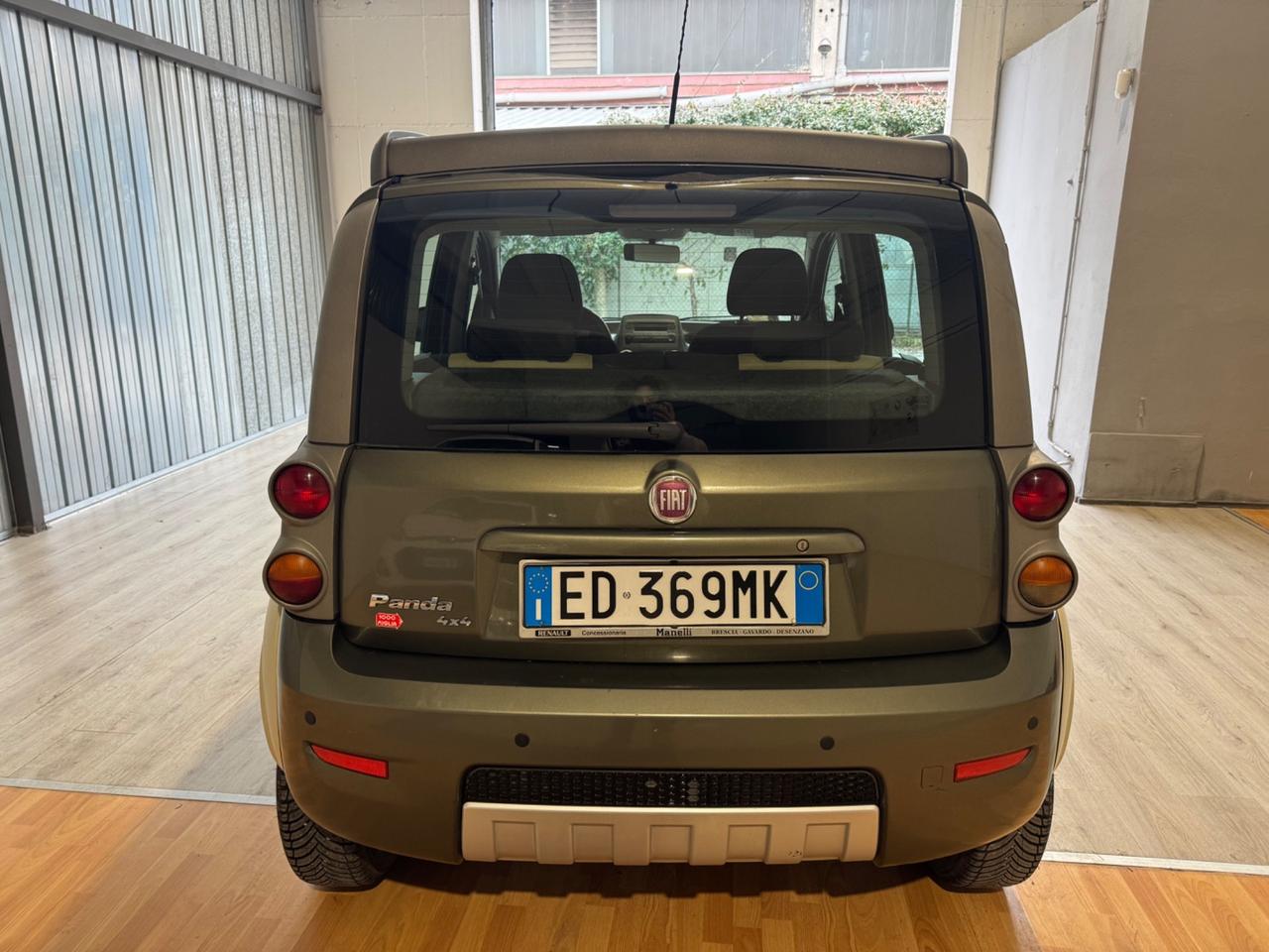 Fiat Panda Cross 4x4 con bloccaggio differenziale