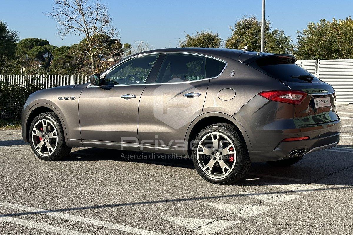 MASERATI Levante V6 Diesel 275 CV AWD