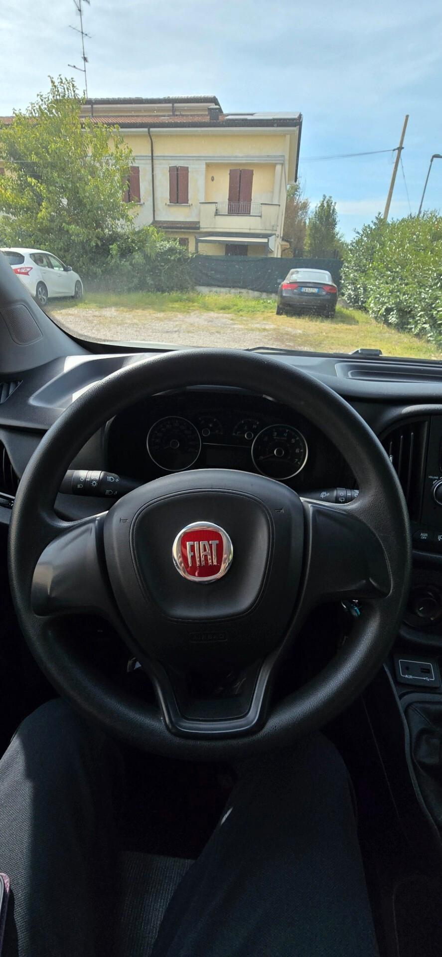 FIAT DOBLÒ PROFESSIONAL AUTOCARRO 5 POSTI
