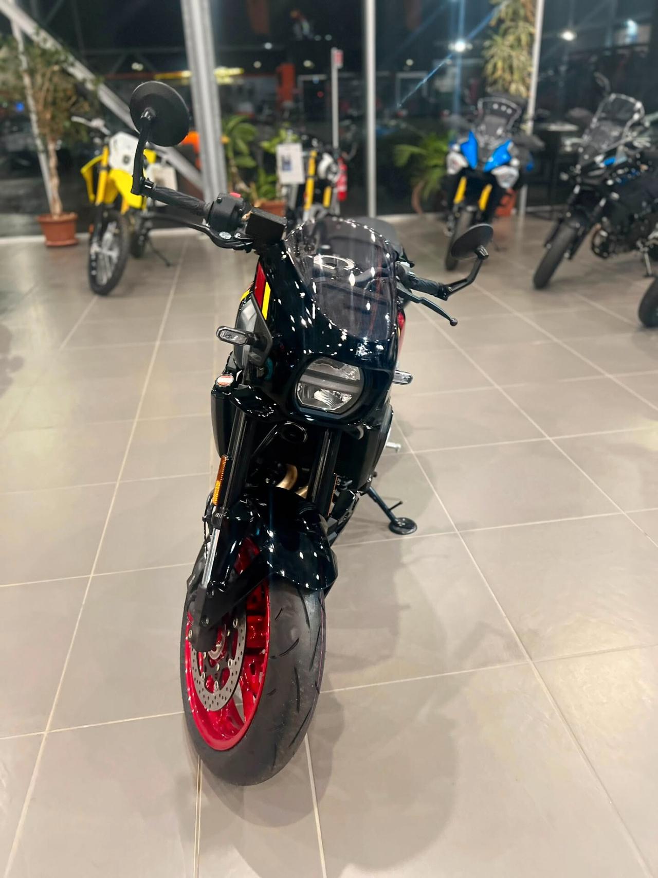 Suzuki GSX-8S
