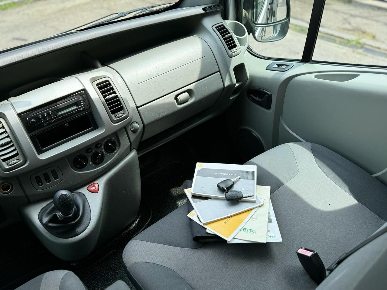 Renault Trafic T27 2.0 dCi/115 PC-TN Passenger Confort