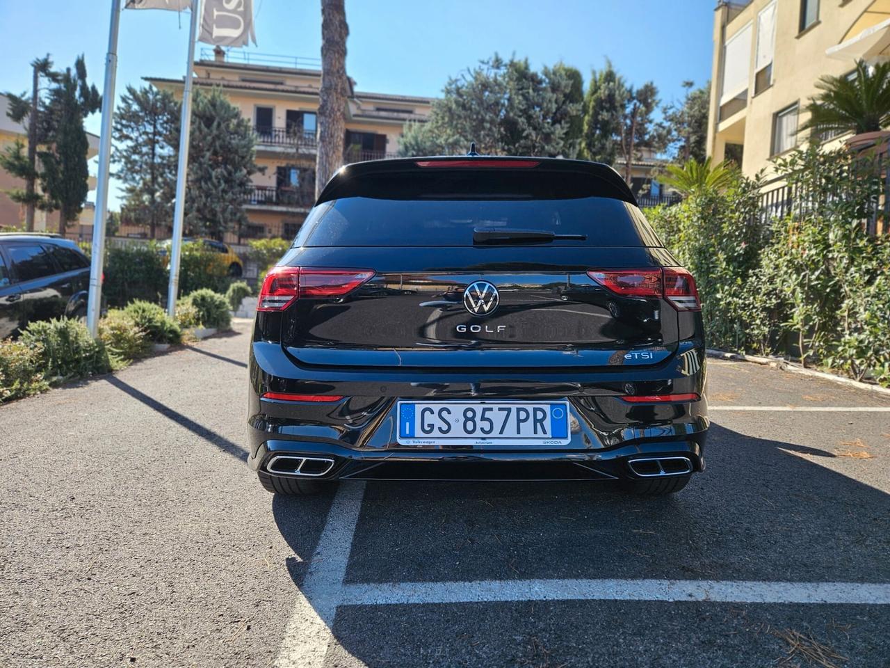 Volkswagen Golf 1.5 eTSI 150 CV DSG R-Line