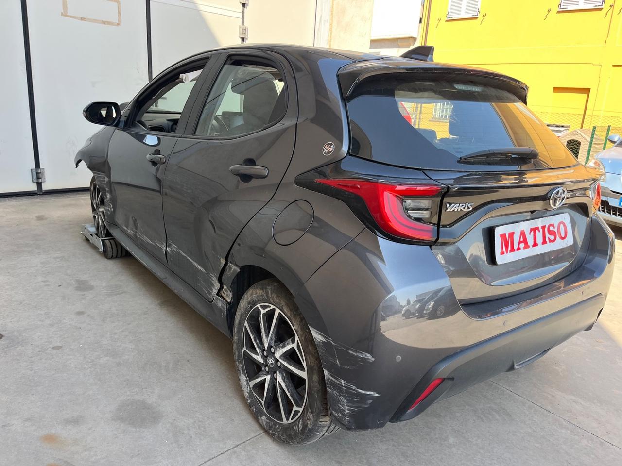 Toyota Yaris 1.0 benzina. INCIDENTATA