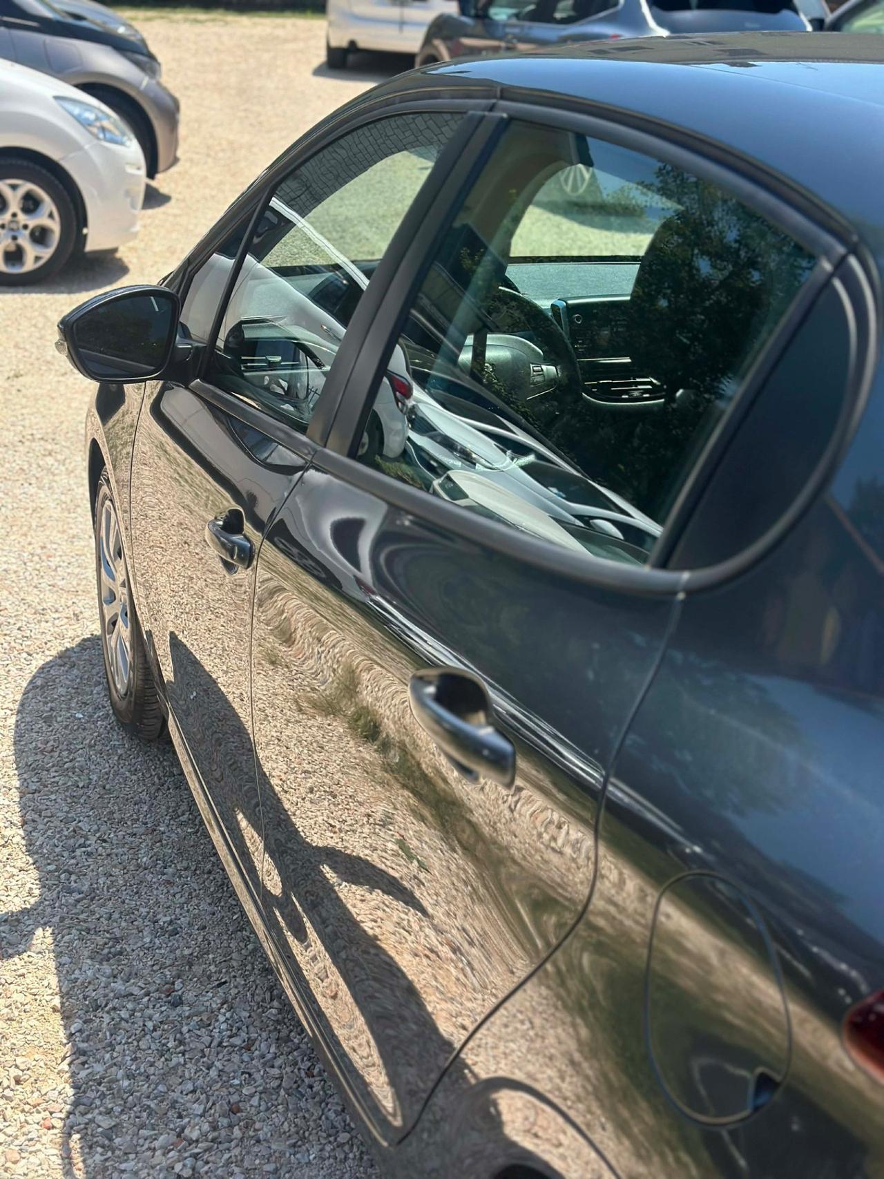 Peugeot 208 82 5P ALLURE NEOPAT KMCERT UNICOPR