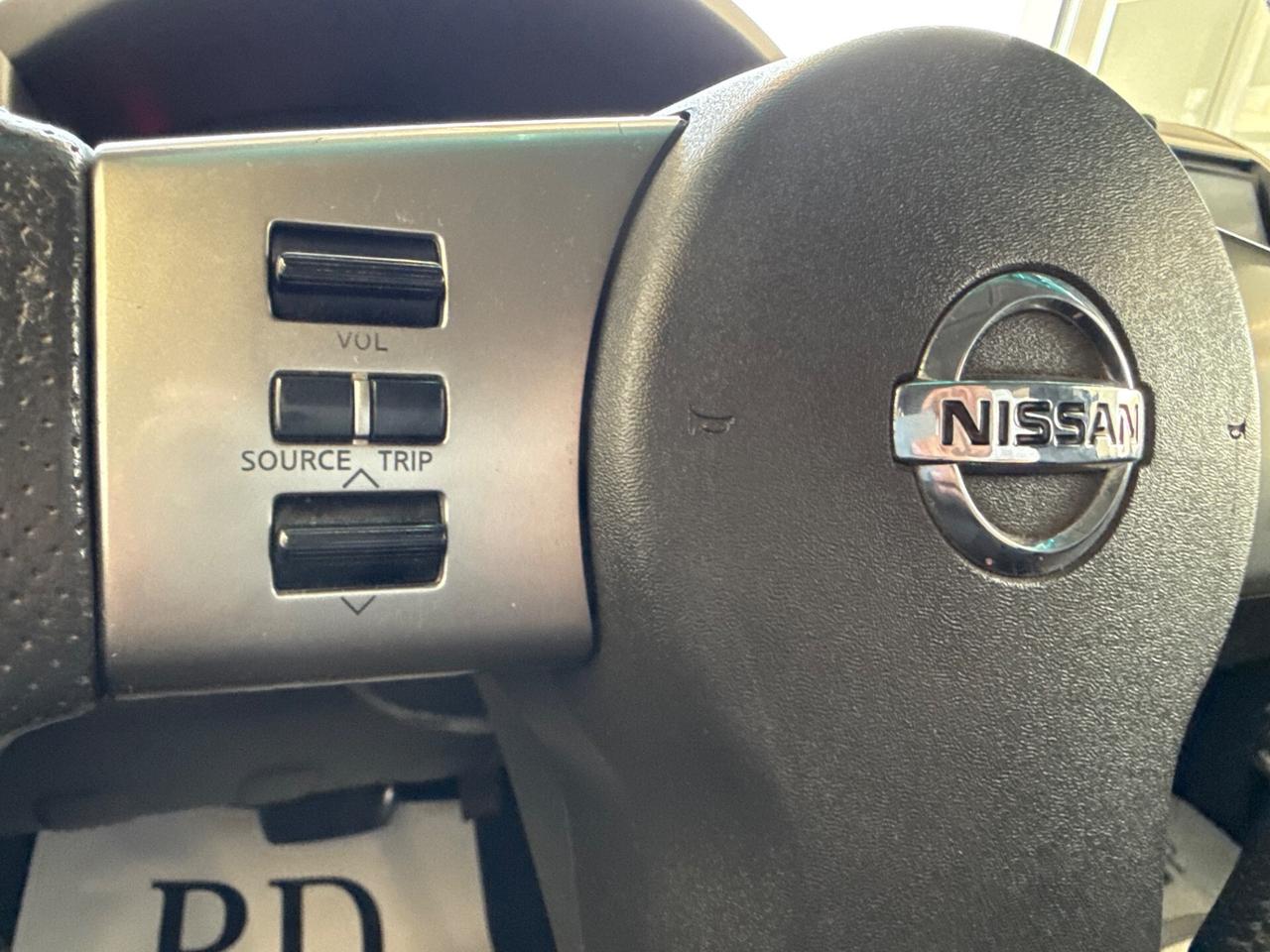 Nissan Navara 2.5 dCi DoubleCab premium automatico