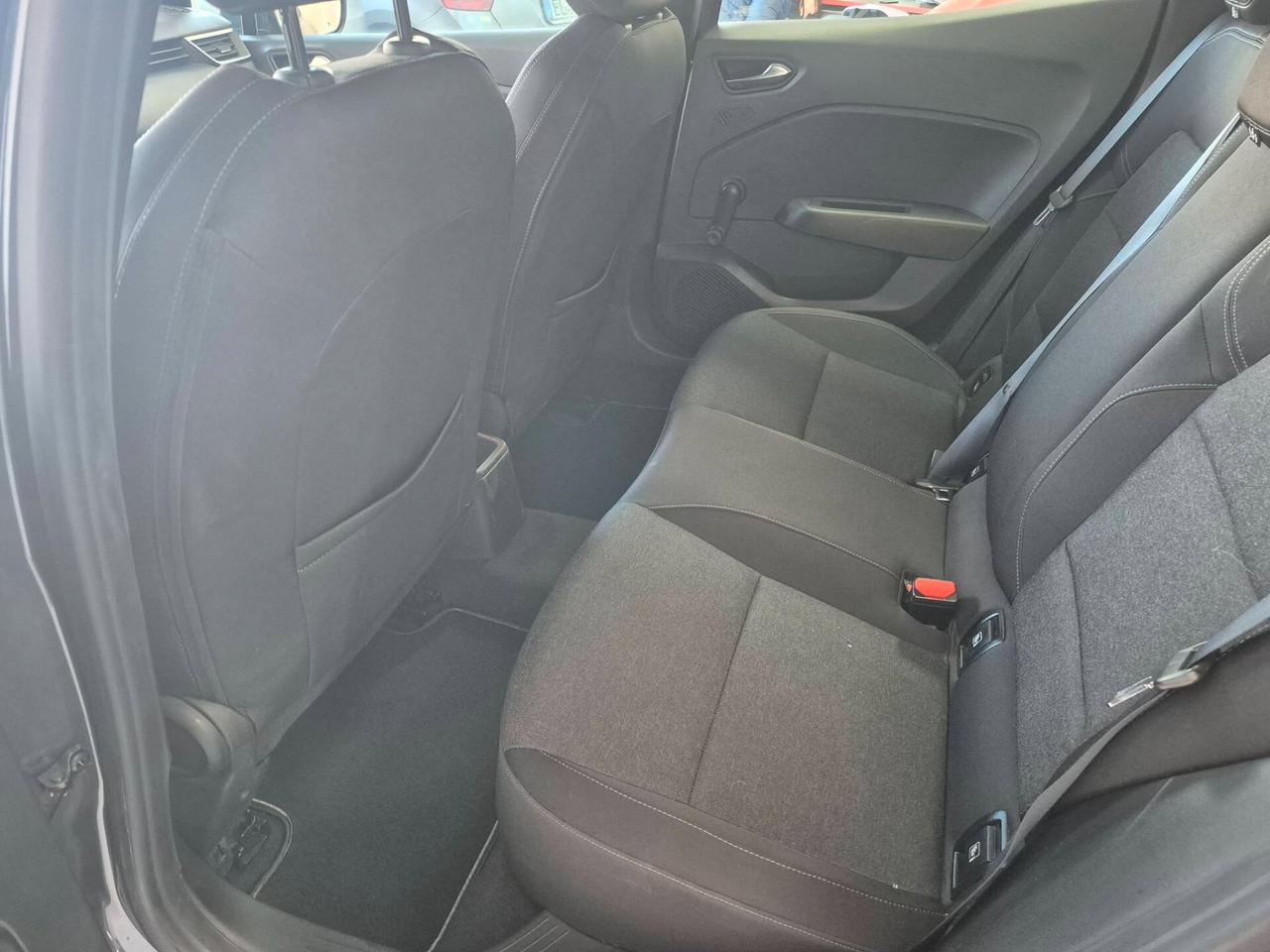 Renault Clio TCe 90 CV 5 porte IVA ESPOSTA