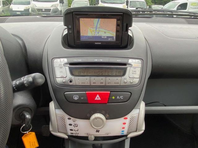 Toyota Aygo 5p * AUTOMATICA * Euro 5 1.0 Sol Connect