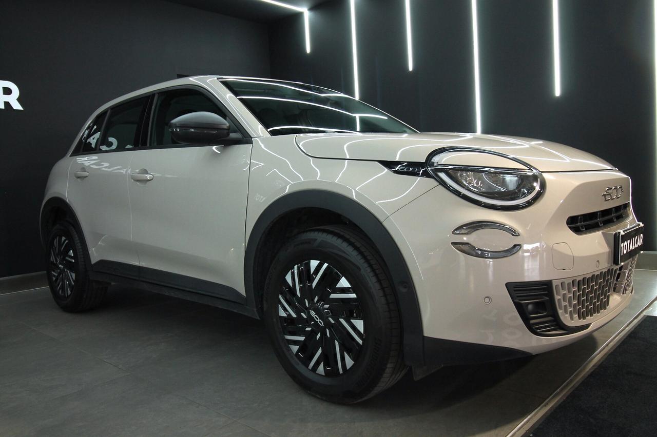 FIAT 600 1.2 HYBRID 110 CV