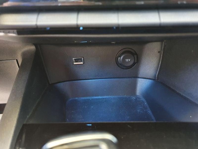 Peugeot 3008 BlueHDi 130 EAT8 S&S tua da 189,00 al mese