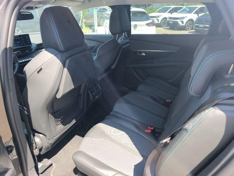 Peugeot 5008 II 2021 1.5 bluehdi Allure Pack s&s 130cv eat8
