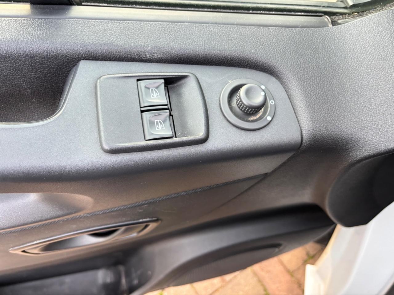 Renault Trafic T27 2.0 dCi 120CV 6 POSTI - 05/2021