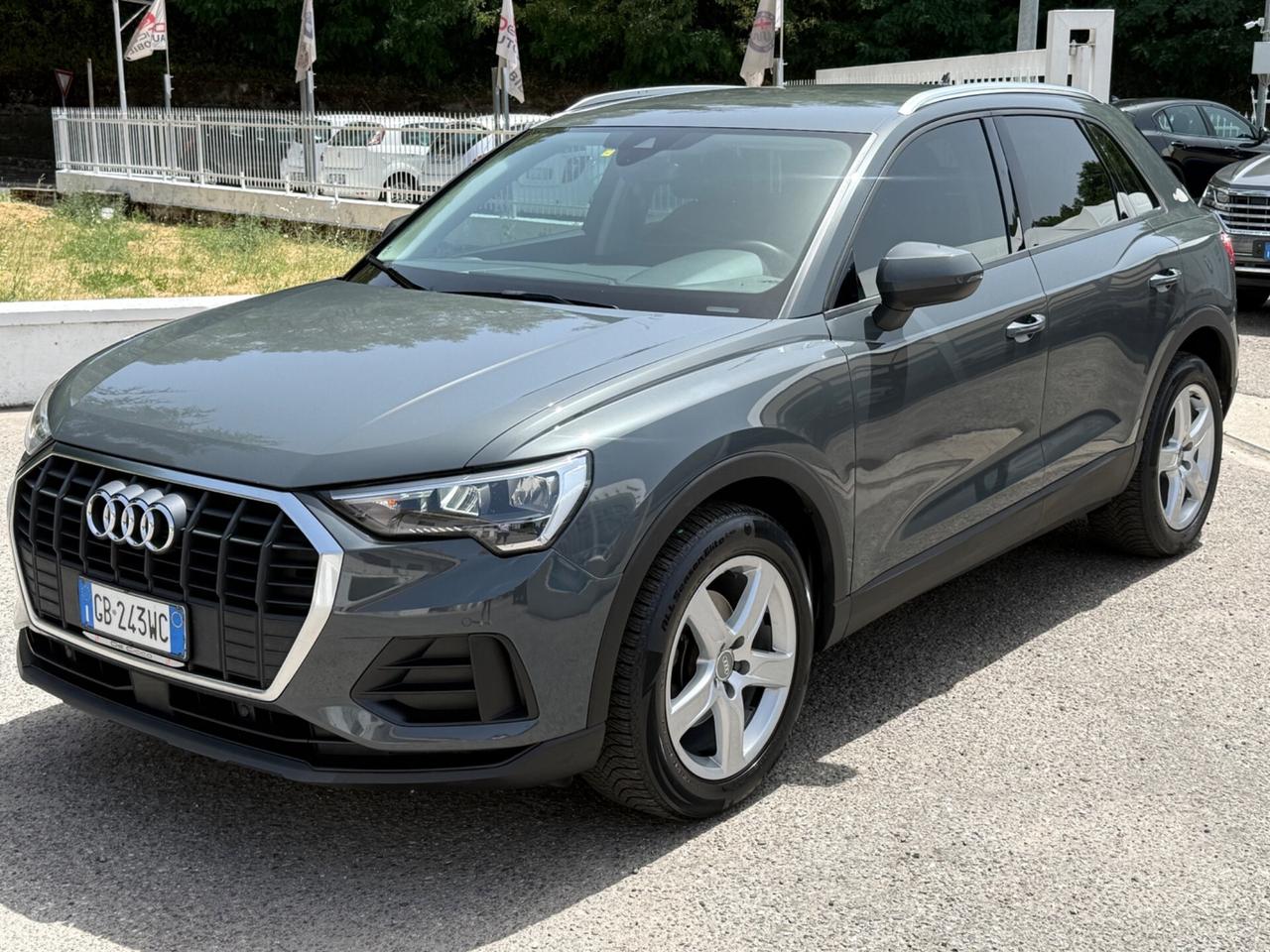 Audi Q3 35 TDI S tronic Business Advanced