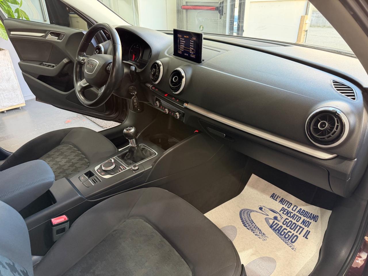 Audi A3 SPB 1.6 TDI CLEAN DIESEL YOUNG