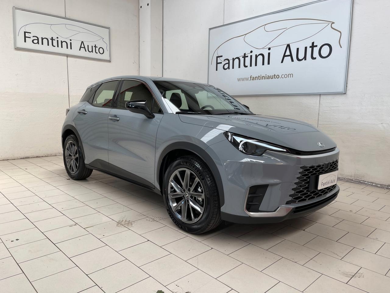 Lexus LBX Elegant hybrid 1.5 2wd e-cvt-Ok Neopat-LEGGI SOTTO