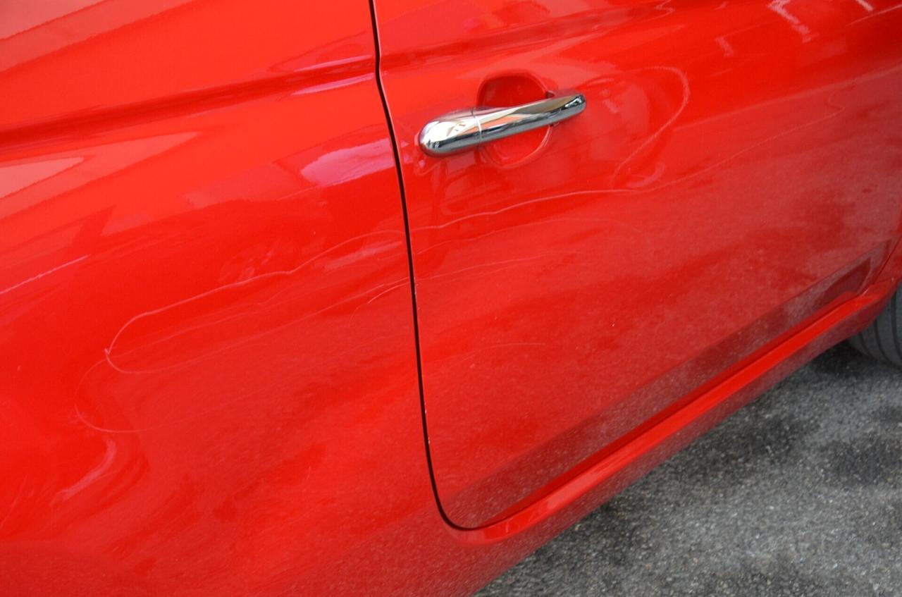 Fiat 500 1.0 Hybrid Red