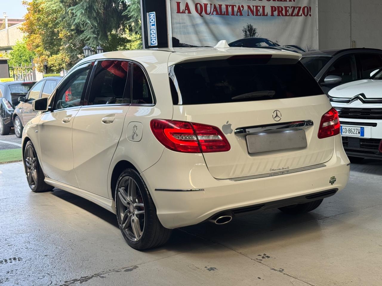 Mercedes-benz B 180 CDI BLUEEFFICIENCY PREMIUM (80 KW)