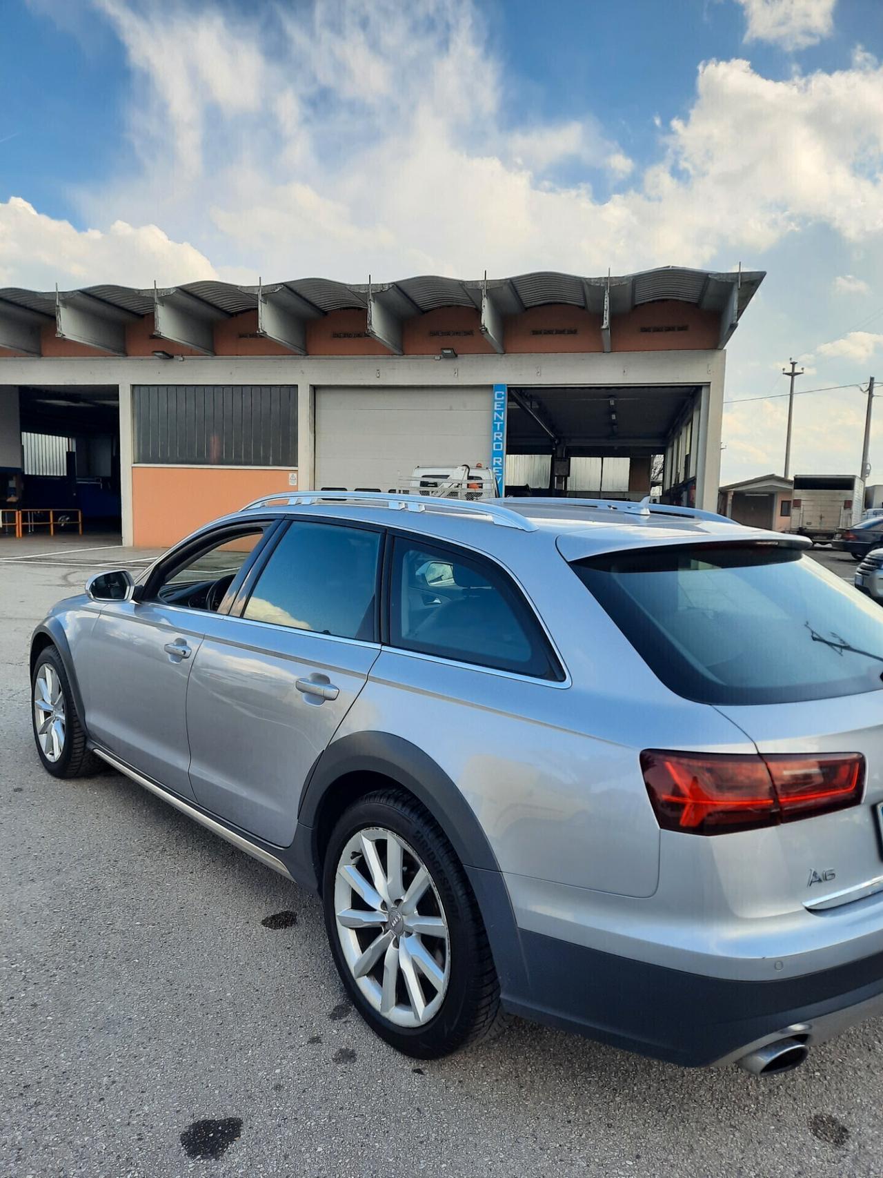 Audi A6 allroad 3.0 TDI 218 CV S tronic Business Plus
