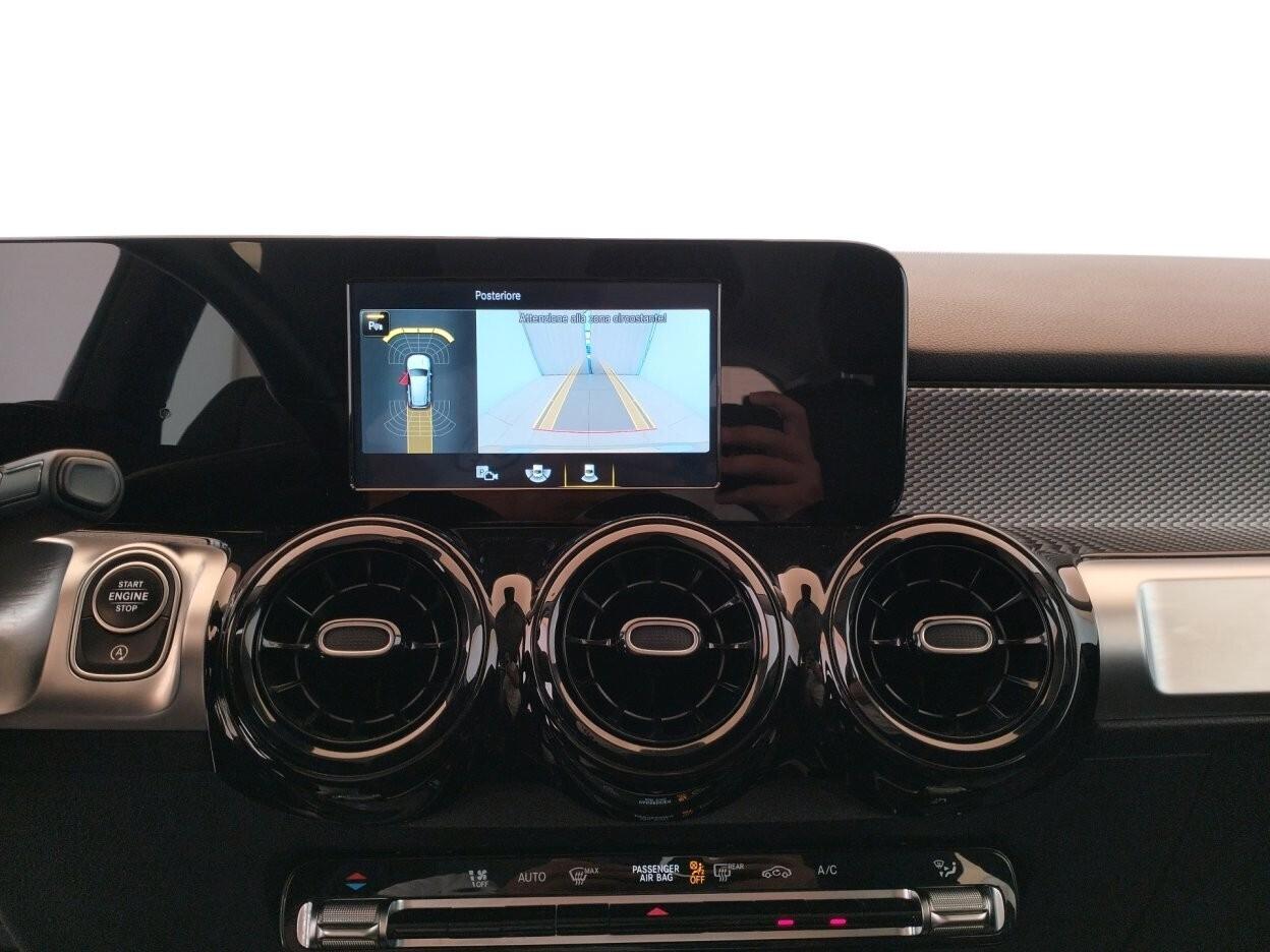 MERCEDES BENZ GLB 180d Business auto - IVA ESPOSTA