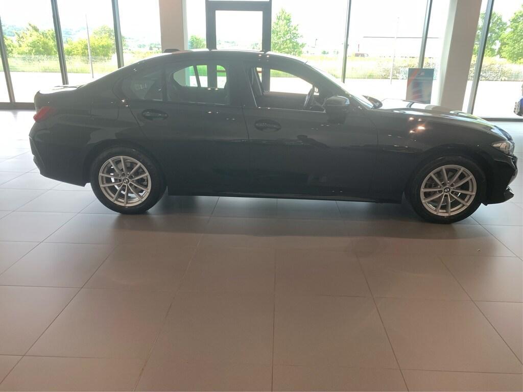 BMW Serie 3 Berlina 318 d Mild Hybrid 48V Steptronic