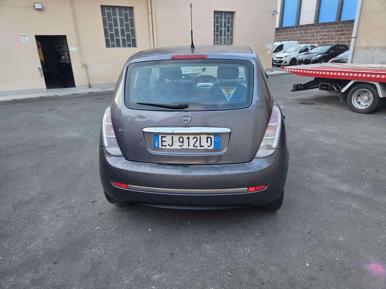 Lancia Ypsilon 1.2 69 CV Platino