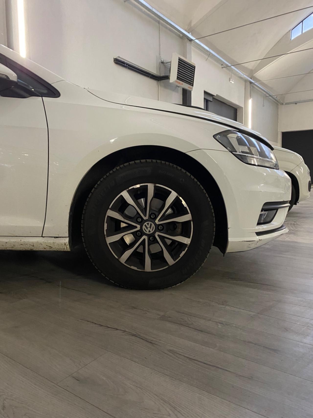 Volkswagen Golf 1.0 TSI 85 CV 5p. Trendline BlueMotion Technology