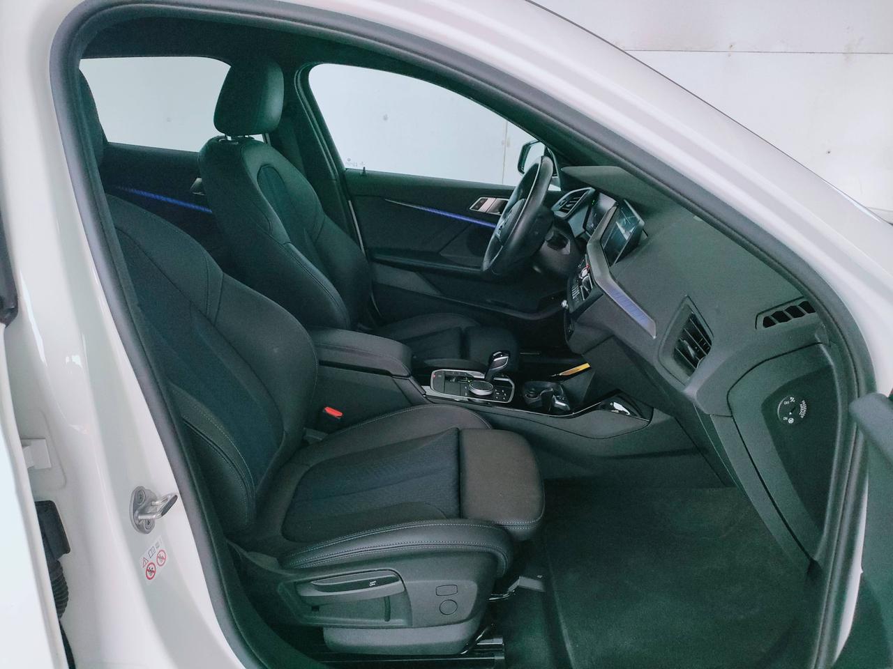 BMW Serie 1 F40 - 118d Msport auto