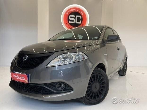 Lancia Ypsilon 1.0 FireFly Hybrid Silver S&S 70CV