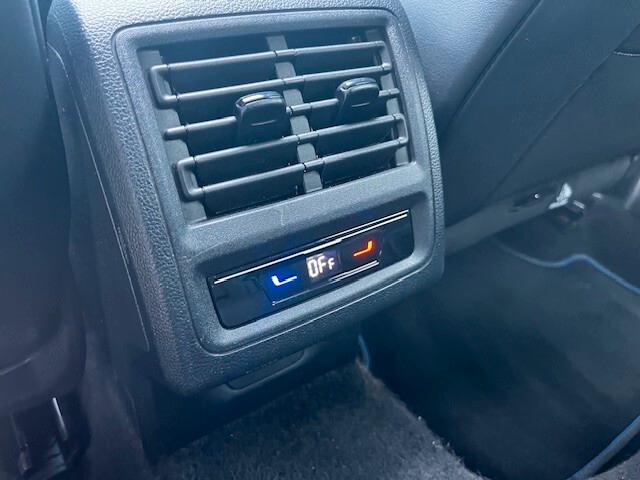 Volkswagen Golf VIII 2.0 tsi R 4motion 333cv dsg "AKRAPROVIC / TETTO APRIBILE / IQ LIGHT / ...